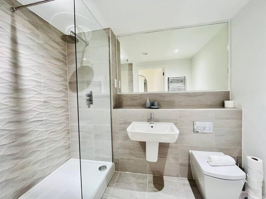 Modern One Bedroom Apartment Near Old Trafford Stadium Manchester Exteriör bild
