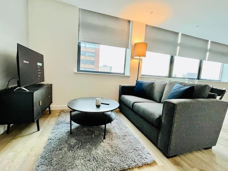 Modern One Bedroom Apartment Near Old Trafford Stadium Manchester Exteriör bild