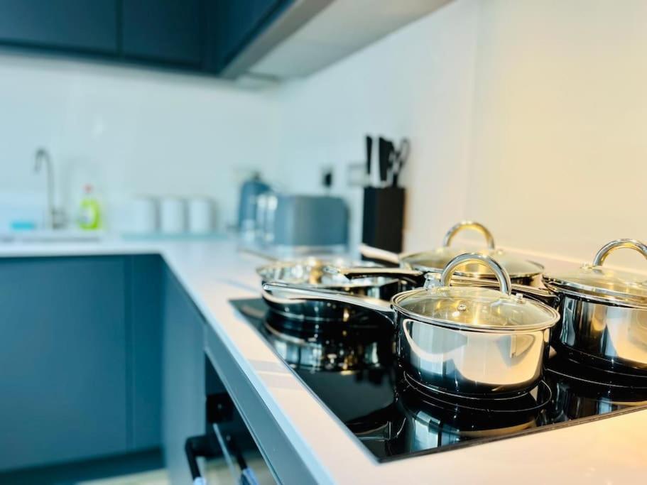 Modern One Bedroom Apartment Near Old Trafford Stadium Manchester Exteriör bild